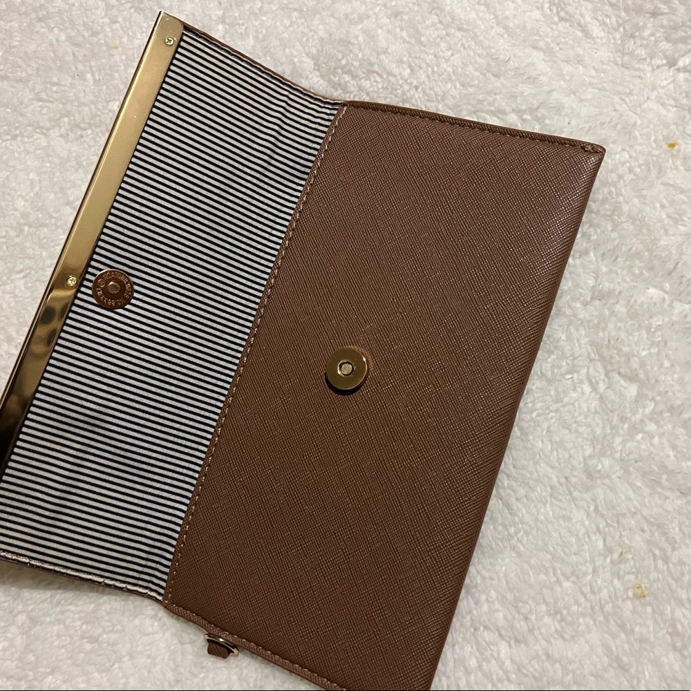 Cute Tan Wallet - Picture 2 of 5